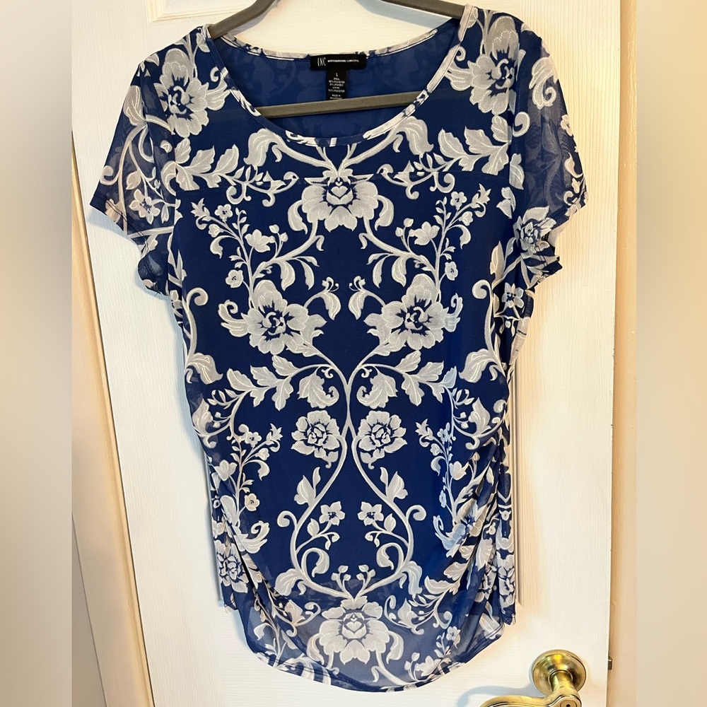 INC International Concepts Blue and White Floral Short Sleeve Blouse